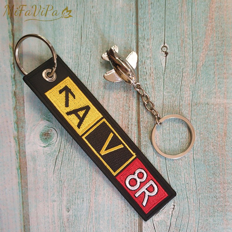 1 SET CHRISTMAS GIFT AVIATOR KEYCHAIN AIRCRAFT KEY CHAIN - PILOTSX