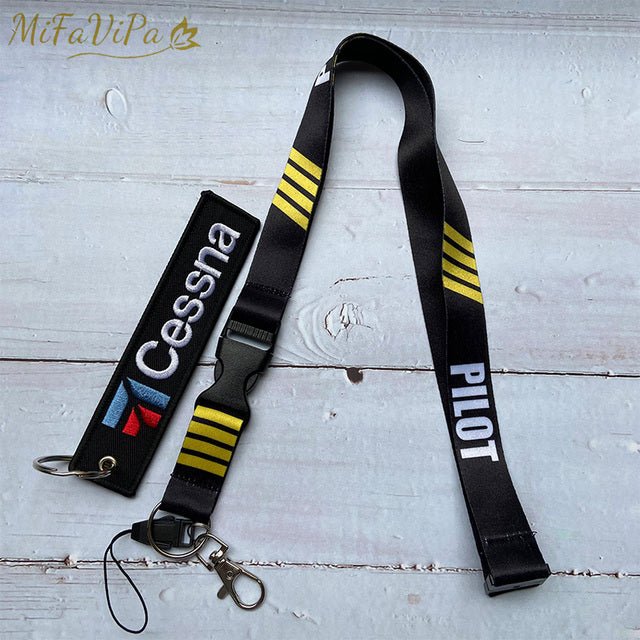 2 PCS BOEING 737 SLEUTELHANGE KEYCHAIN CESSNA NECK STRAP - PILOTSX