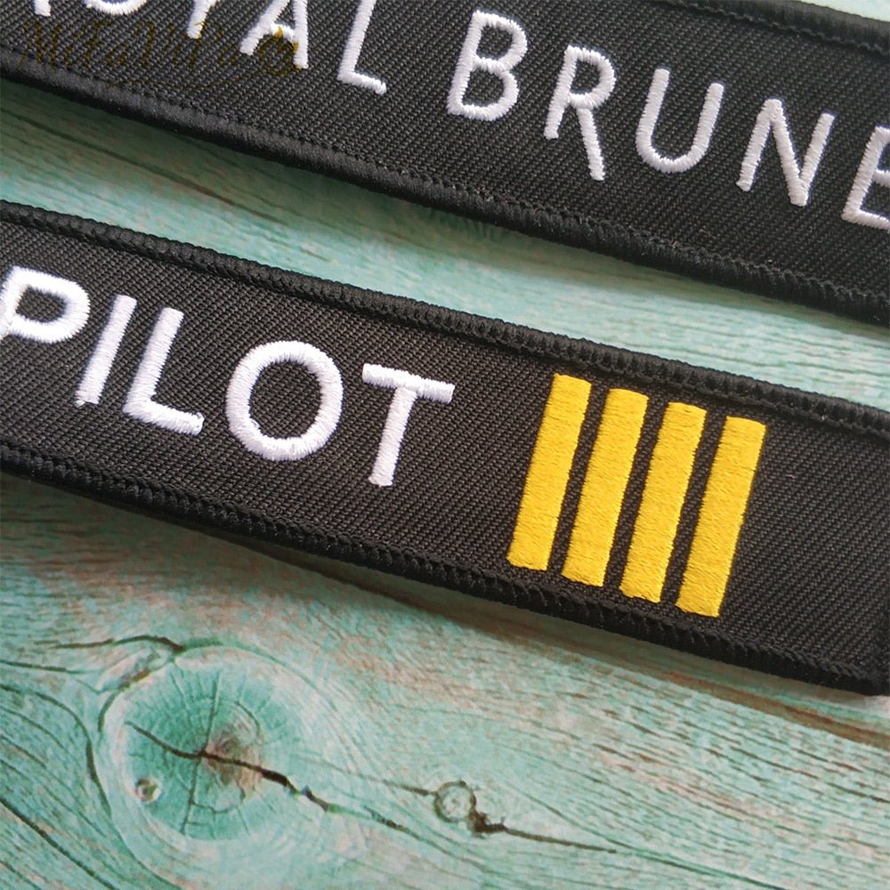 A ROYAL BRUNEI SIDE B PILOT EMBROIDERY KEY CHAIN - PILOTSX