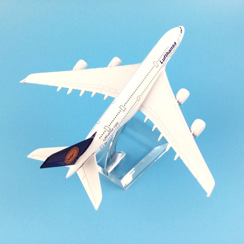 AIR PASSENGER PLANE MODEL A380 LUFTHANSA AIRCRAFT A380 16CM ALLOY SIMULATION AIRPLANE - PILOTSX