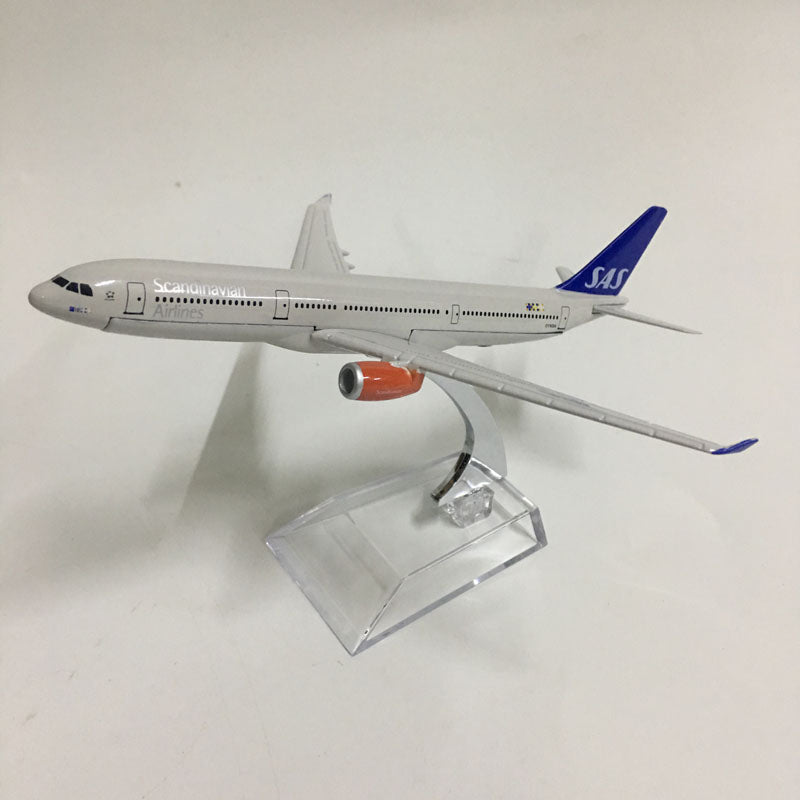 Scandinavian Airbus A330 Plane Model Airplane Model SAS Aircraft Model 1:400 Diecast Metal planes AV8R