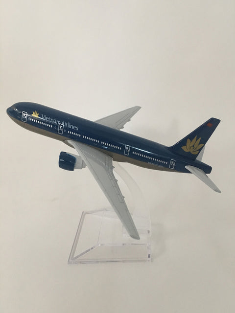 Model a380 airbus Boeing 747 airplane model aircraft Diecast Model Metal 1:400 airplane AV8R