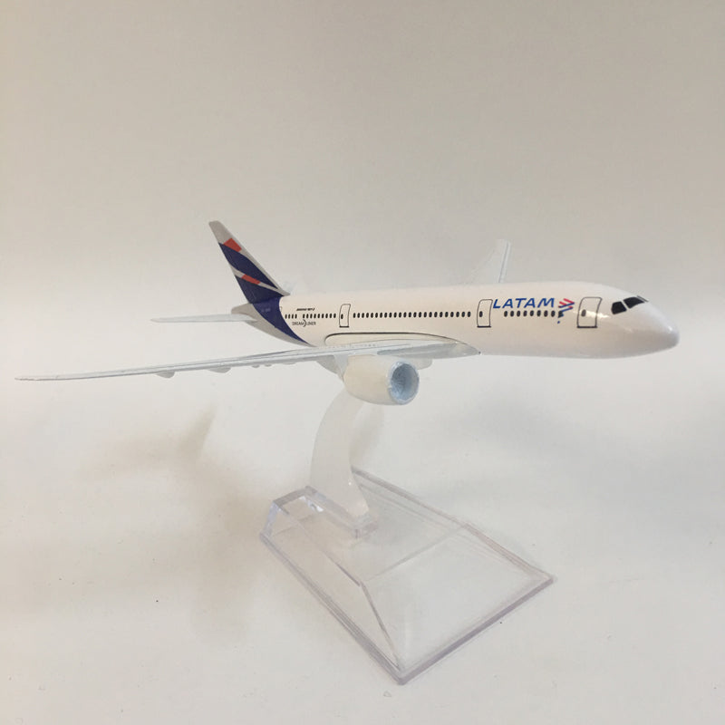 LATAM Boeing 787 Aircraft Model Diecast Metal Airplanes 1:400 Plane Toy Gift AV8R