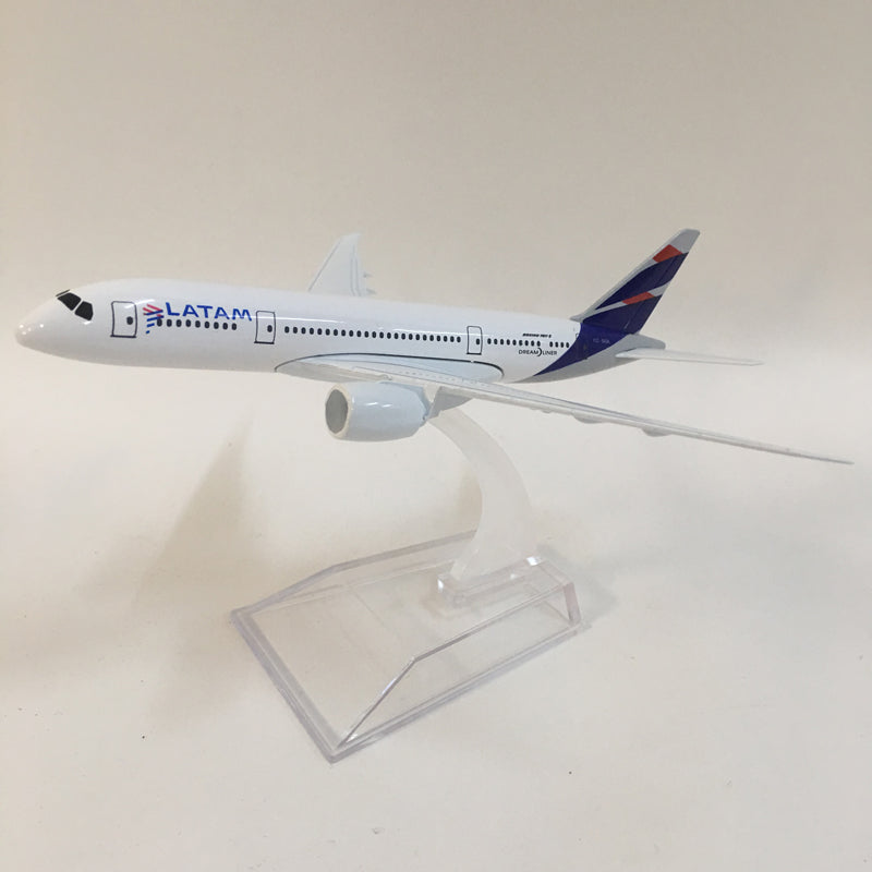 LATAM Boeing 787 Aircraft Model Diecast Metal Airplanes 1:400 Plane Toy Gift AV8R