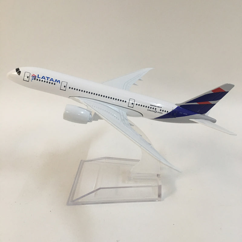 LATAM Boeing 787 Aircraft Model Diecast Metal Airplanes 1:400 Plane Toy Gift AV8R