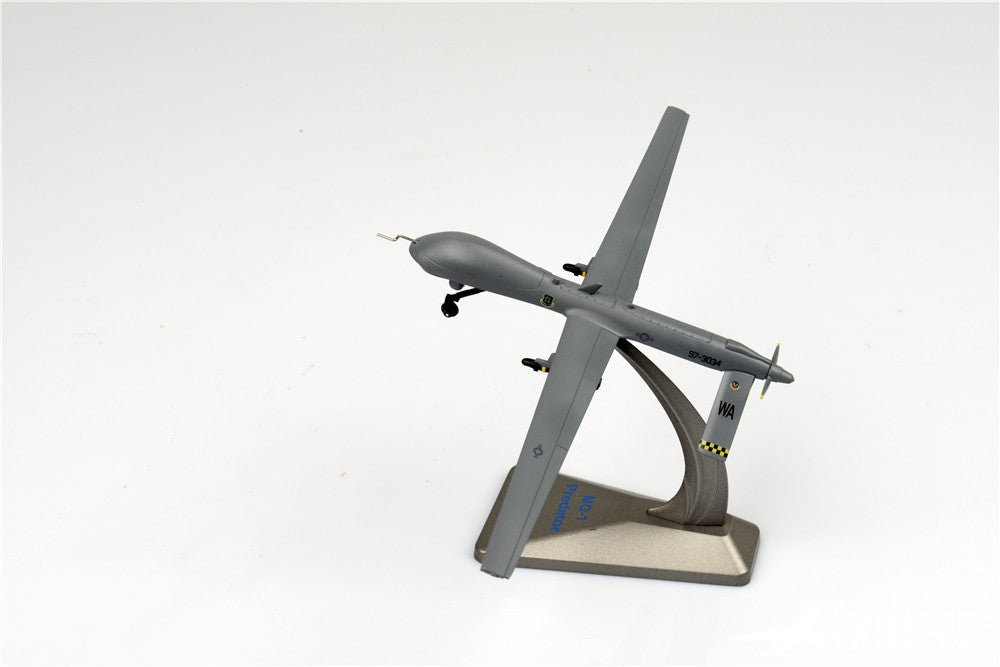 Aircraft Plane model MQ-1 Predator Drone Reconnaissance Toy Collection Airplane model AV8R