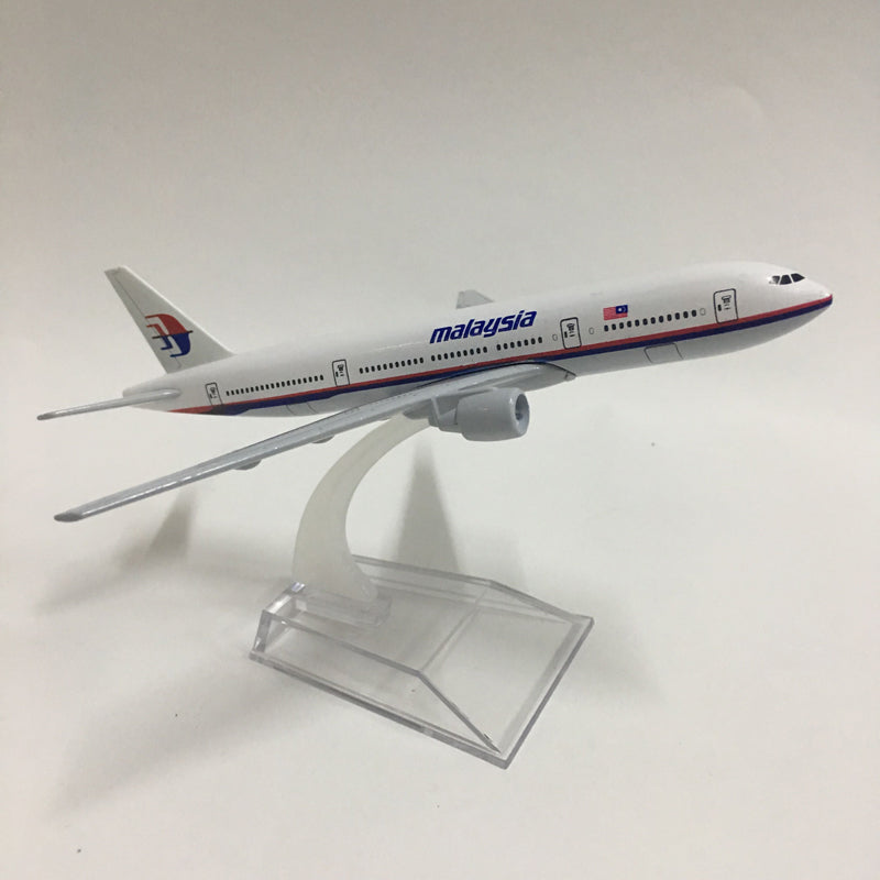 Malaysia Airlines Boeing 777 Plane Model Airplane Model Aircraft Model 1:400 Diecast Metal planes AV8R