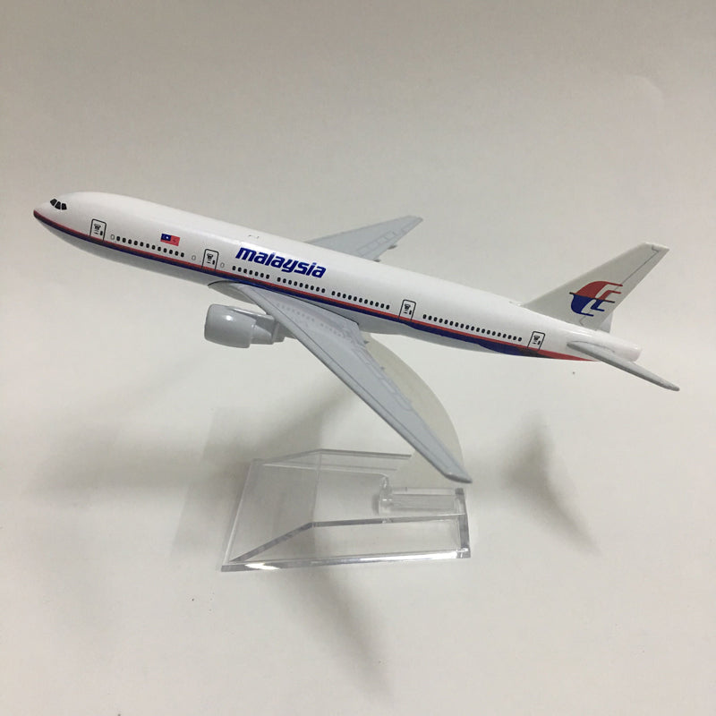 Malaysia Airlines Boeing 777 Plane Model Airplane Model Aircraft Model 1:400 Diecast Metal planes AV8R