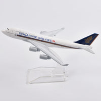 Thumbnail for Singapore Airlines Boeing B747 Boeing b777 Airbus A380 Airplane Model Aircraft AV8R