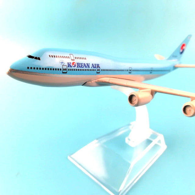 Russian aviation 16cm Metal Aircraft Plane Model toys A330 Boeing 777 DHL Airbus Airplane Model AV8R